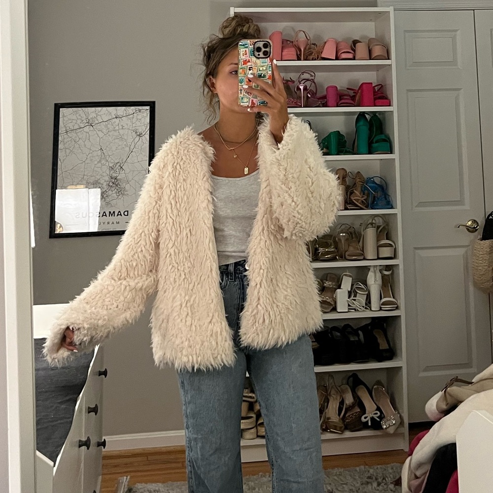 Sherpa fuzzy jacket